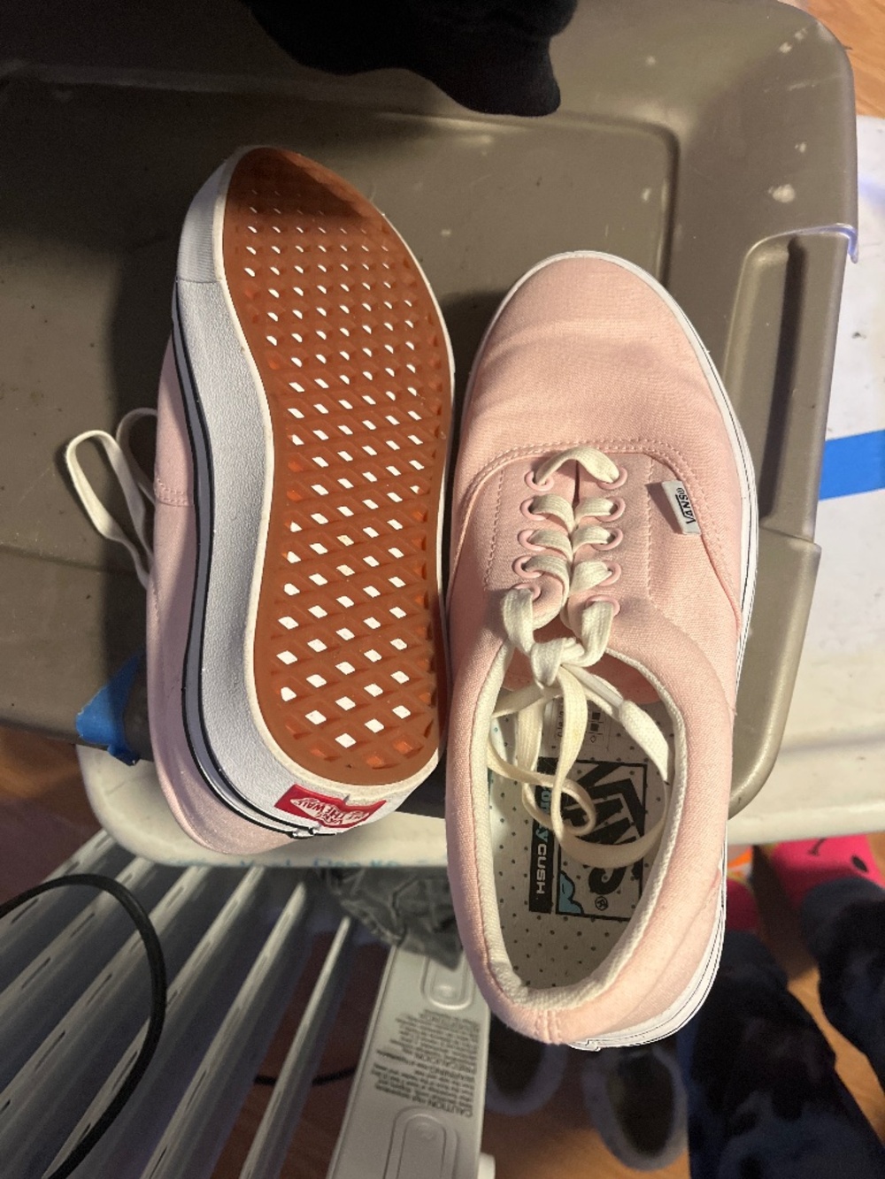 Woman’s platform vans size 9